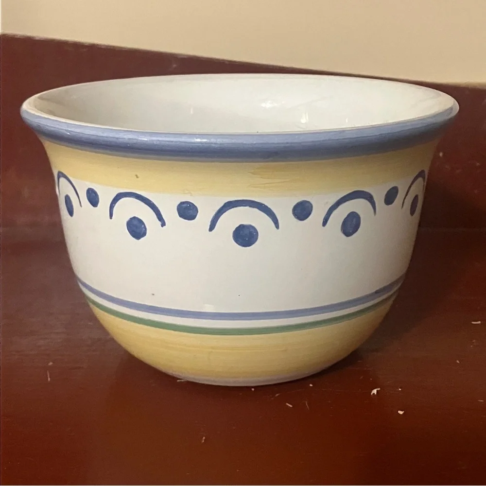 Williams Sonoma White, Yellow, & Blue Ceramic Serving/Mixing Bowl Made in Italy